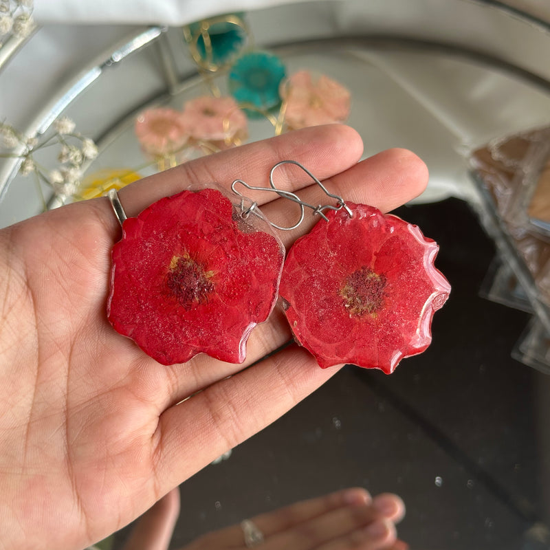 Floral Resin Earrings for Women – Real Flower Jewelry, Lightweight & Tarnish-Resistant Handmade Earrings